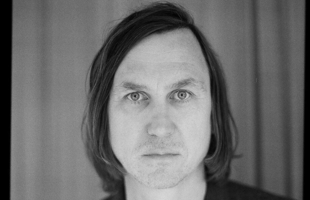 AUSVERKAUFT: Lars Eidinger liest, spielt und singt Bertolt Brechts ‚Hauspostille‘