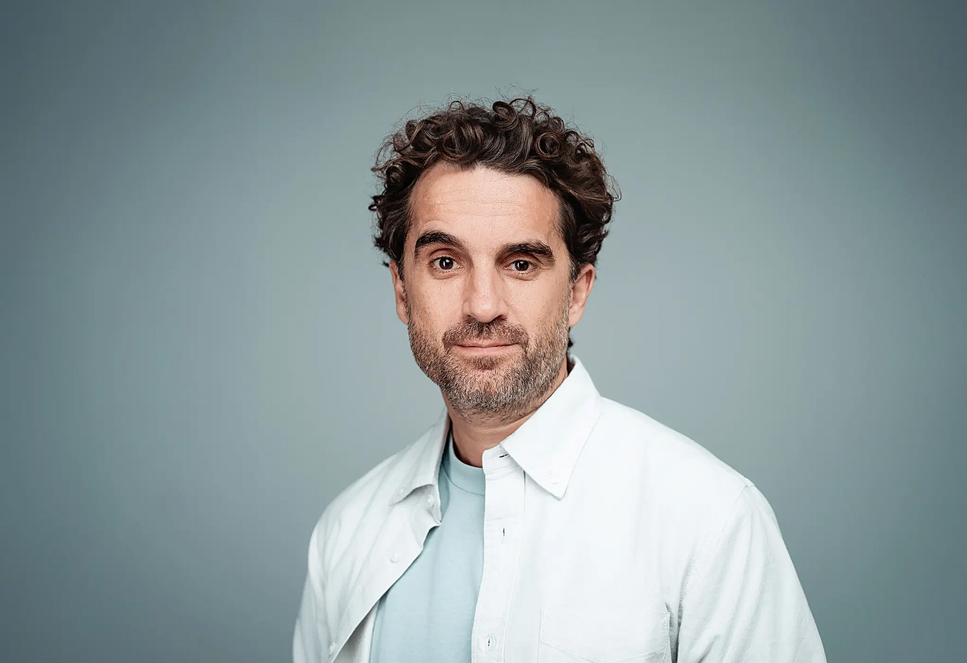 Oliver Wnuk denkt laut und liest vor: eine biographisch eingetunkte Show